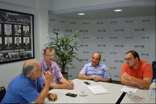 DEPUTADO JOSÉ NUNES E VEREADOR RODRIGO SEEFELDT VISITAM A ACI CDL DE SÃO LOURENÇO DO SUL