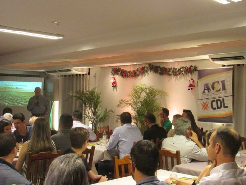 ACI/CDL PROMOVEU JANTAR DO ASSOCIADO, COM PARTICIPAÇÃO DE PAULO HERRMANN – PRESIDENTE DA JOHN DEERE BRASIL