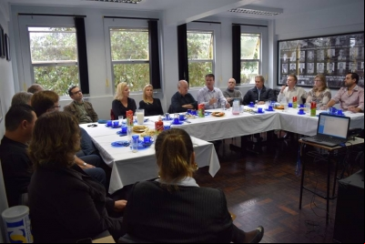 PREFEITO MUNICIPAL PARTICIPA DE REUNIÃO DE DIRETORIA DA ACI/CDL