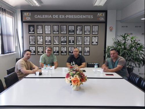 ACI/CDL E SECRETARIA DE DESENVOLVIMENTO SOCIAL EFETUARAM REUNIÃO NA SEDE DA ENTIDADE