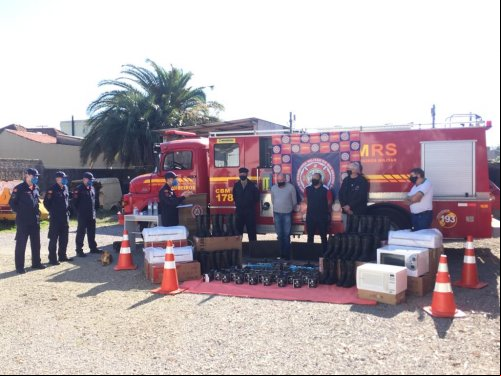 ACI/CDL PARTICIPOU DE ENTREGA DE EQUIPAMENTOS AO CORPO DE BOMBEIROS