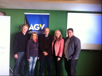 A ACI/CDL PARTICIPOU DA REUNIÃO MENSAL DA AGV