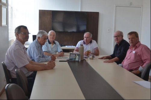 ACI CDL APRESENTA LIDERANÇAS EM VISITA AO GABINETE DO PREFEITO RUDINEI HARTER